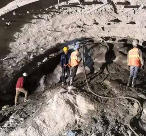 焦作拱顶带模注浆料的施工流程及注意事项